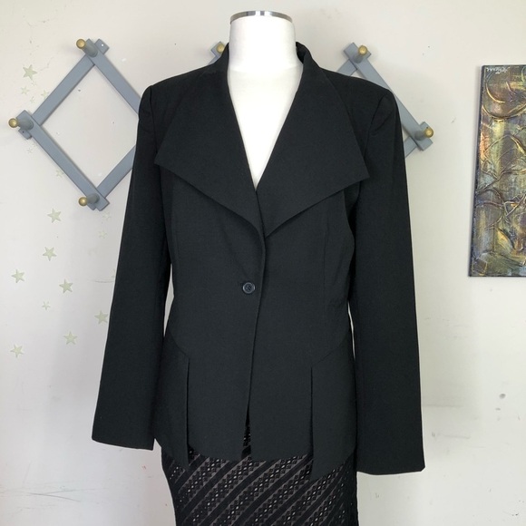 VENUS Black Tailored jacket - Picture 13 of 16